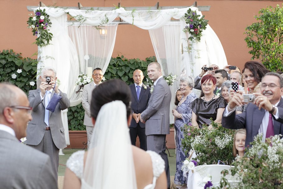 Una boda divertida en el Coto de Campamento con Ana y Jack - Cuatro Corazones Fotografía por Juanlu Corrales
