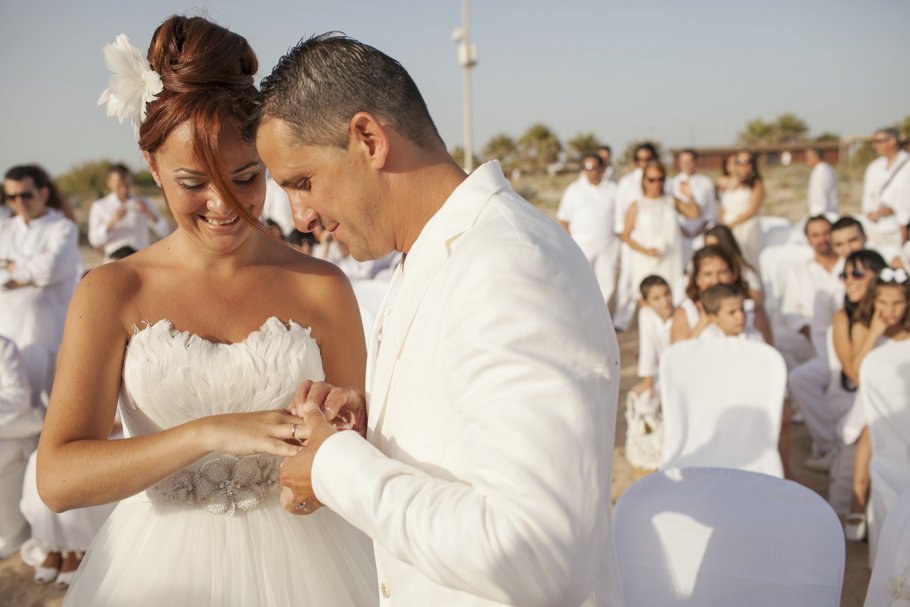 fotografo boda cadiz - costa ballena - jezabel y fernando-26 Boda en la playa de Rota Costa Ballena - Cuatro Corazones Fotografía por Juanlu Corrales