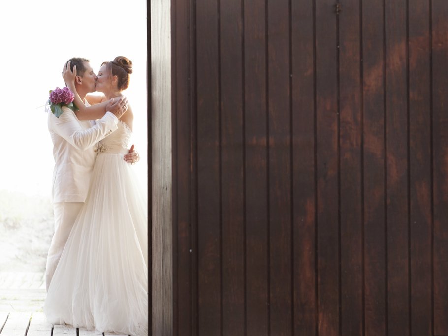 fotografo boda cadiz - costa ballena - jezabel y fernando-43 Boda en la playa de Rota Costa Ballena - Cuatro Corazones Fotografía por Juanlu Corrales