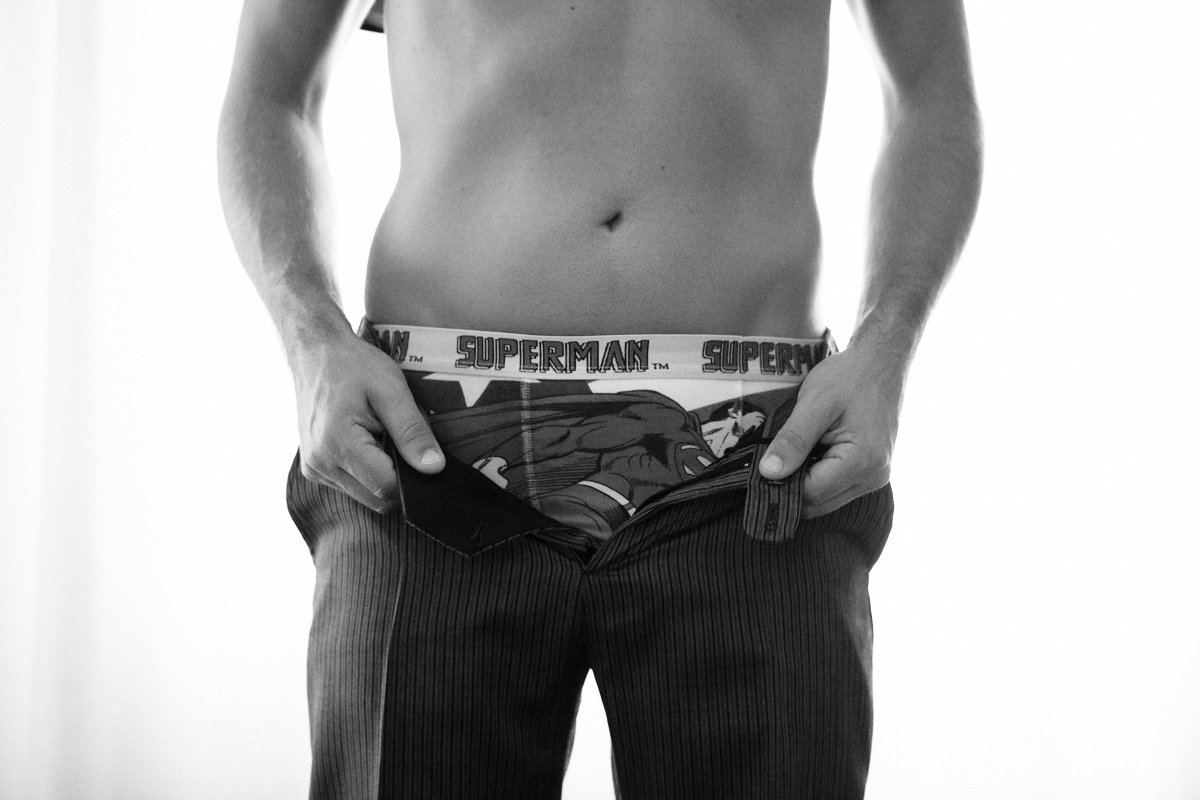 Boda en Los Barrios y Salones El Coto en Campamento - Cuatro Corazones Fotografía por Juanlu Corrales