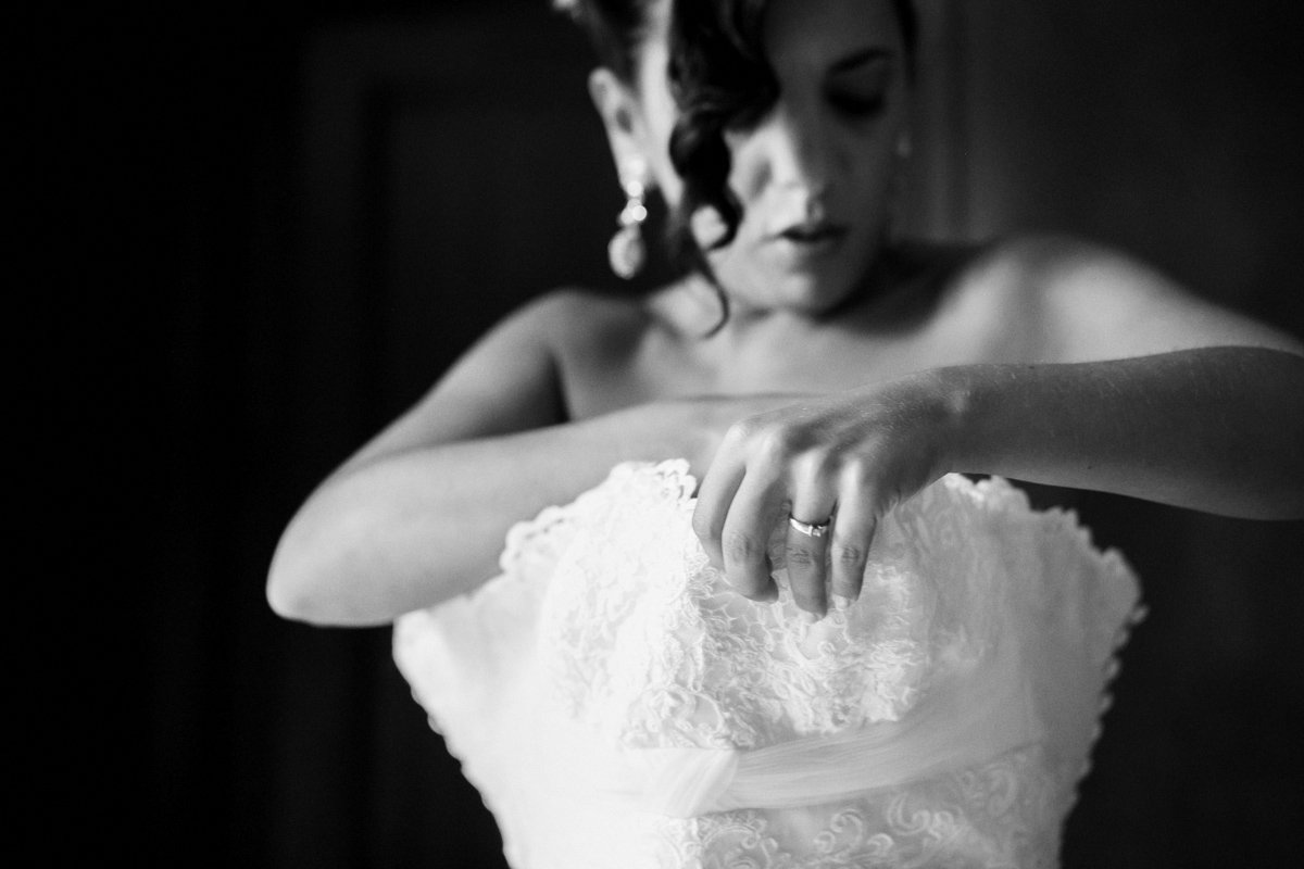 Boda en Los Barrios y Salones El Coto en Campamento - Cuatro Corazones Fotografía por Juanlu Corrales