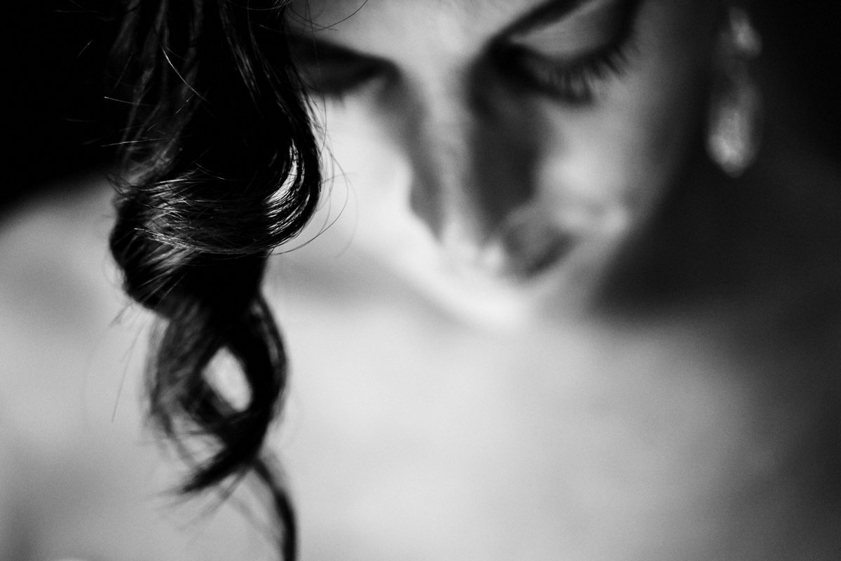 Reportaje de boda en Los Barrios y Salones El Coto en Campamento - Cuatro Corazones Fotografía por Juanlu Corrales