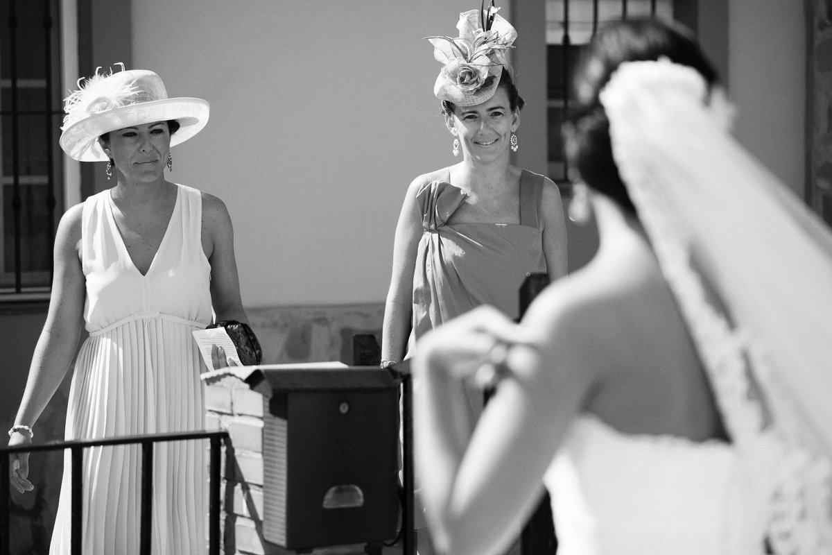 Boda en Los Barrios y Salones El Coto en Campamento - Cuatro Corazones Fotografía por Juanlu Corrales