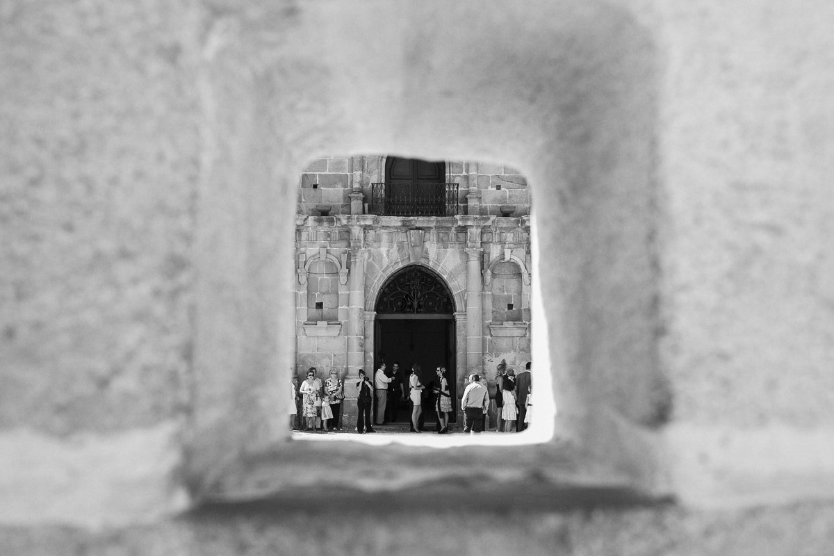 Boda en Los Barrios y Salones El Coto en Campamento - Cuatro Corazones Fotografía por Juanlu Corrales
