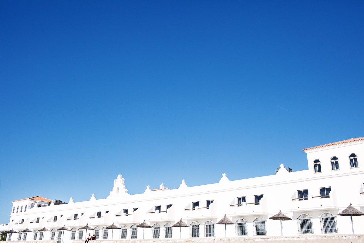 Boda en Rota Reportaje de boda en Rota en Hotel Playa de la Luz - Cuatro Corazones Fotografía por Juanlu Corrales