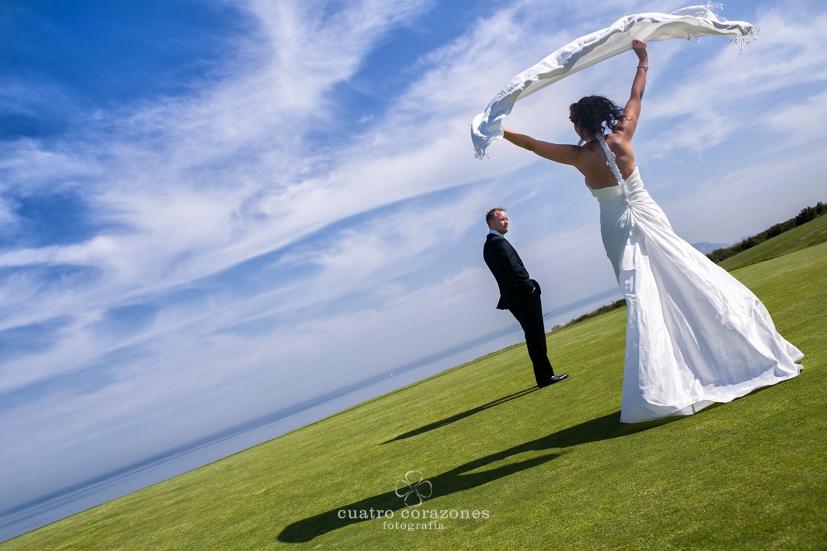 Boda en Gibraltar, Mons Calpe Suites y Alcaidesa Golf - Cuatro Corazones Fotografía por Juanlu Corrales