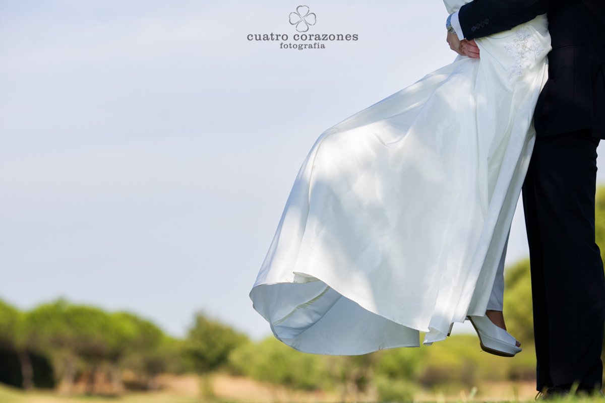 Boda en Gibraltar, Mons Calpe Suites y Alcaidesa Golf - Cuatro Corazones Fotografía por Juanlu Corrales