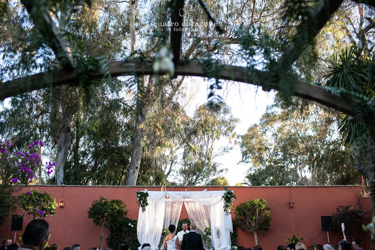 Fotos de boda en Gibraltar y San Roque en El Coto - Cuatro Corazones Fotografía por Juanlu Corrales