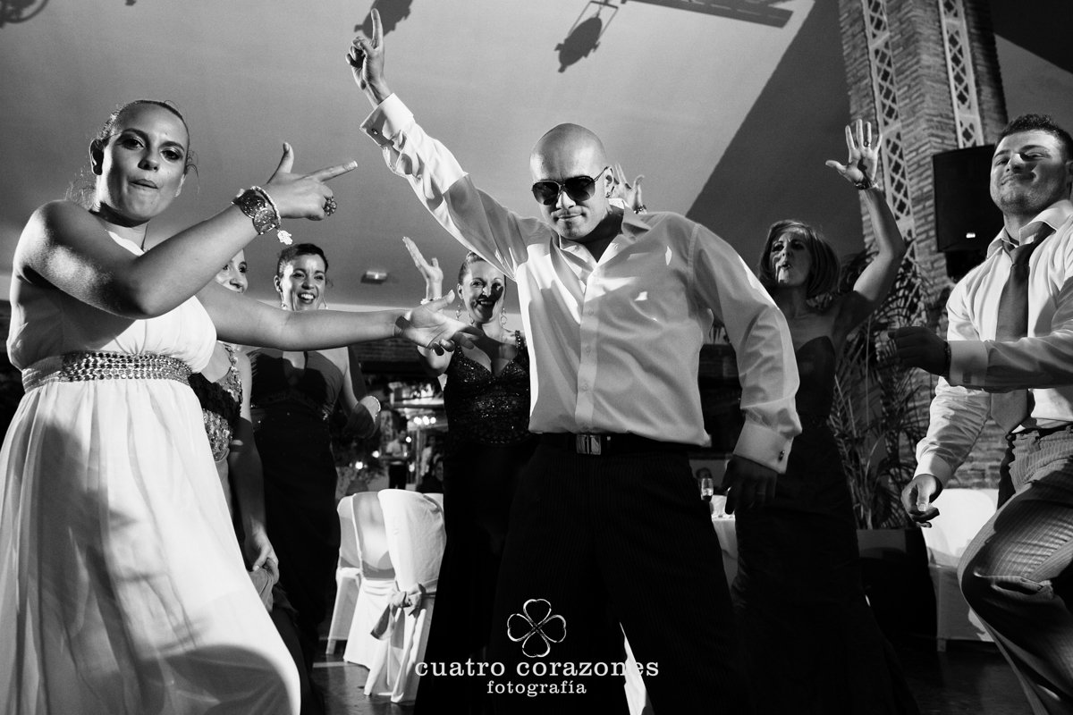 Fotos de boda en Gibraltar y San Roque en El Coto - Cuatro Corazones Fotografía por Juanlu Corrales