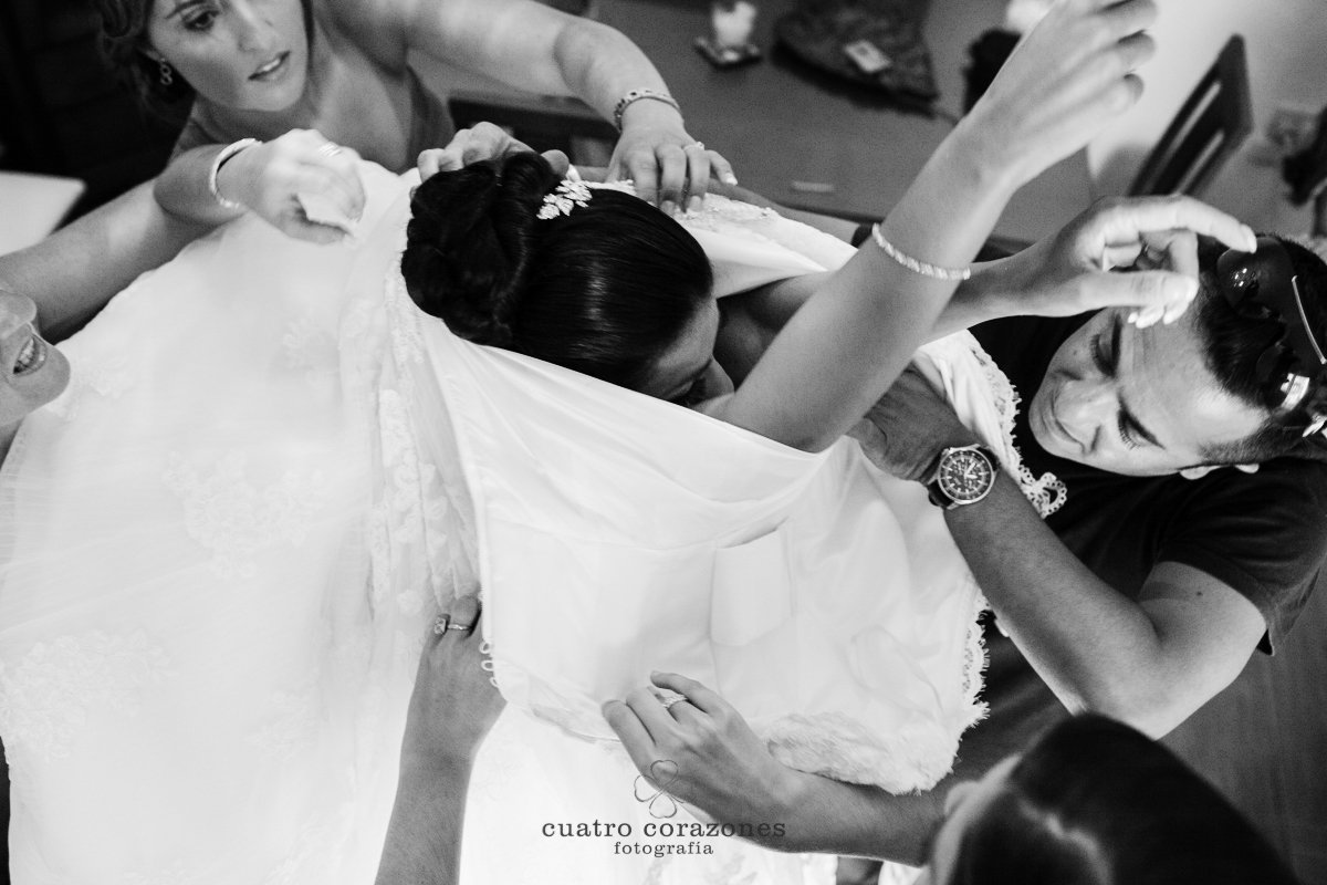 Fotos de boda en Gibraltar y San Roque en El Coto - Cuatro Corazones Fotografía por Juanlu Corrales