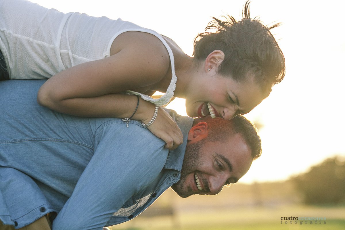Preboda en Rota en Urbanización Costa Ballena - Cuatro Corazones Fotografía por Juanlu Corrales