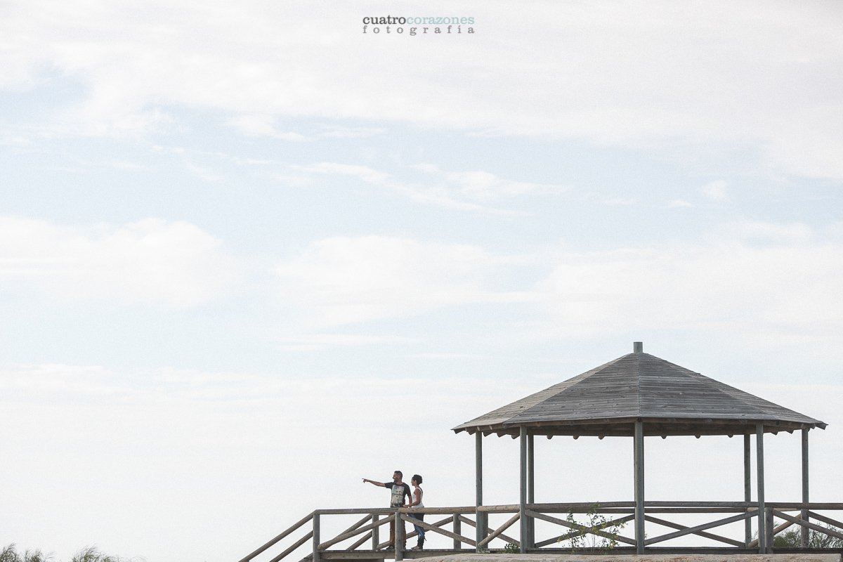 Preboda en Rota en Urbanización Costa Ballena - Cuatro Corazones Fotografía por Juanlu Corrales