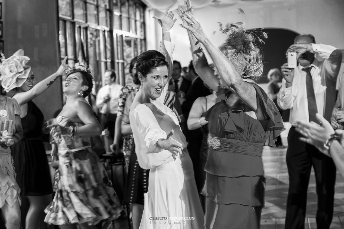 la almoguera bodas Boda en La Linea de la Concepción y Hacienda Almoguera - Cuatro Corazones Fotografía por Juanlu Corrales