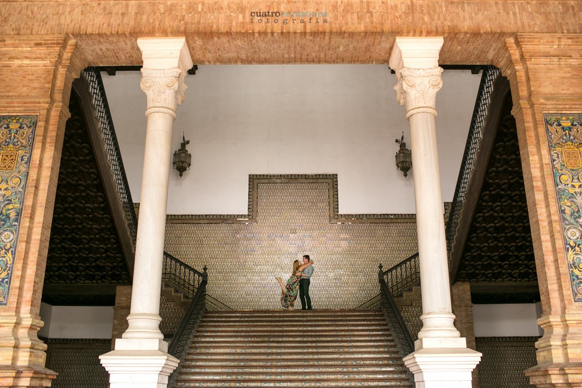 Fotos de Preboda en Sevilla en Plaza España y Reales Alcázares - Cuatro Corazones Fotografía por Juanlu Corrales.