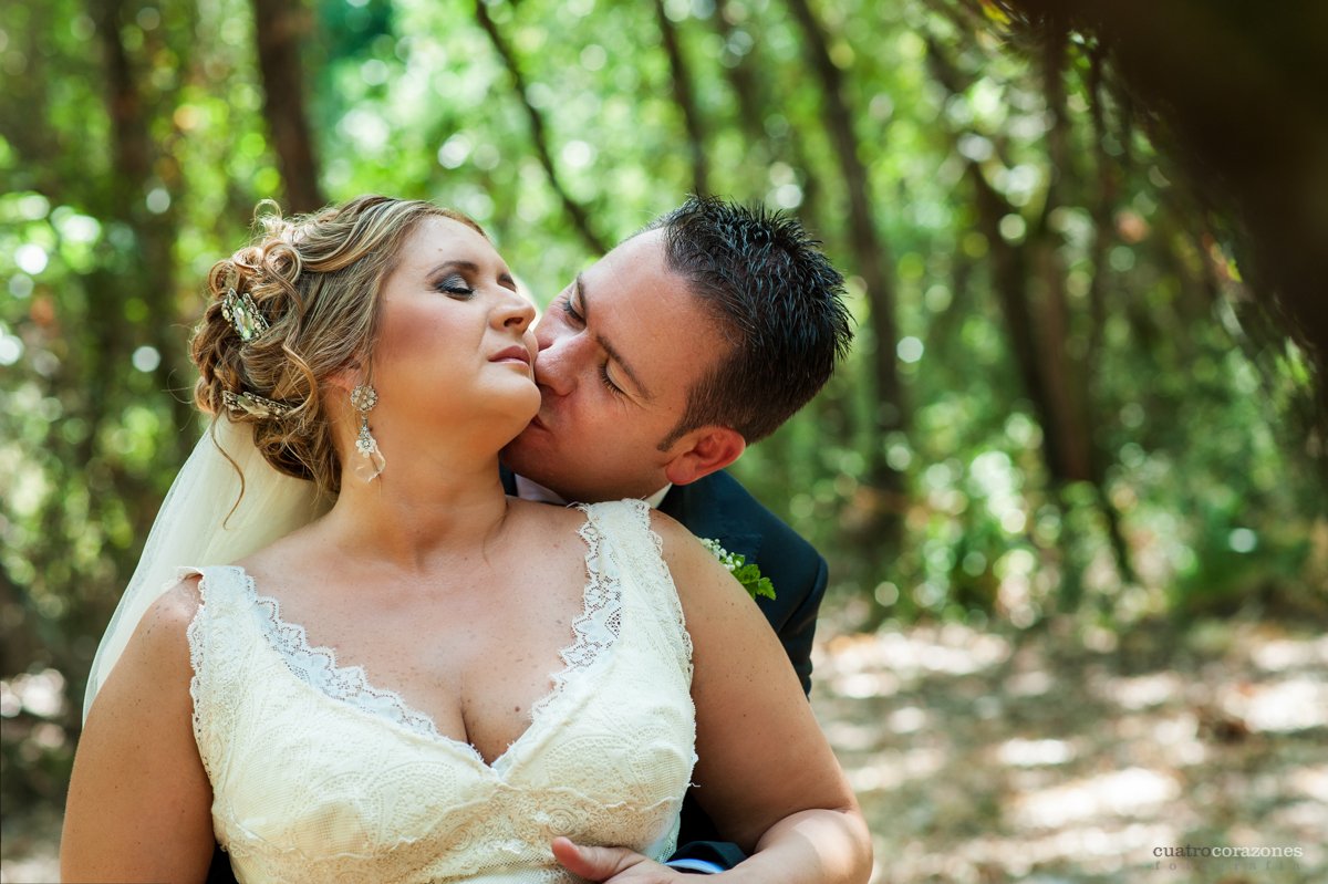 Boda en Castellar en la Casa Convento de la Almoraima - Cuatro Corazones Fotografía por Juanlu Corrales