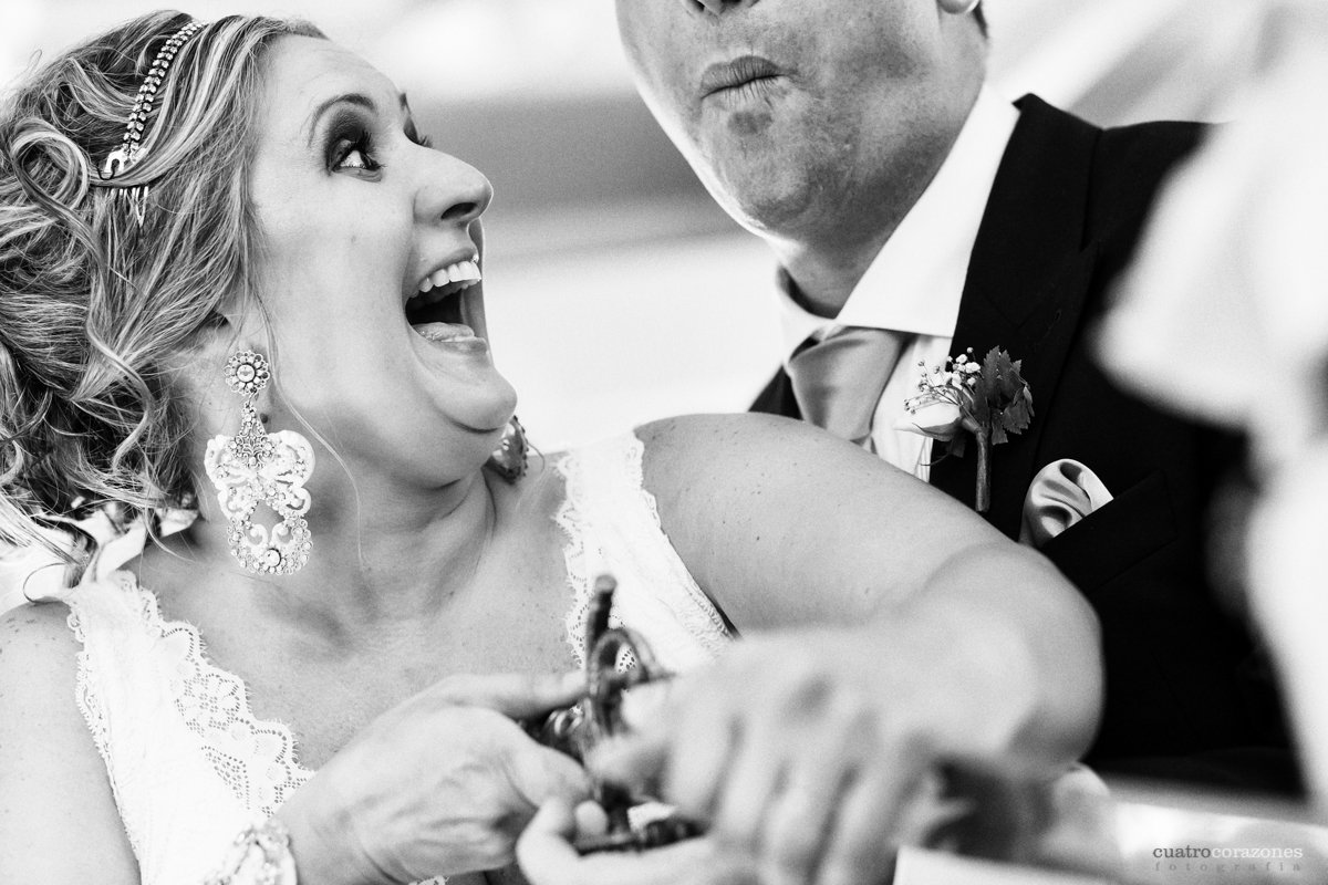 Boda en Castellar en la Casa Convento de la Almoraima - Cuatro Corazones Fotografía por Juanlu Corrales