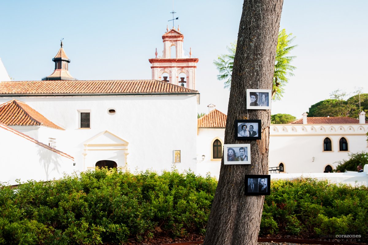 Boda en Castellar en la Casa Convento de la Almoraima - Cuatro Corazones Fotografía por Juanlu Corrales