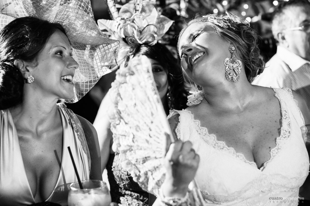 Boda en Castellar en la Casa Convento de la Almoraima - Cuatro Corazones Fotografía por Juanlu Corrales