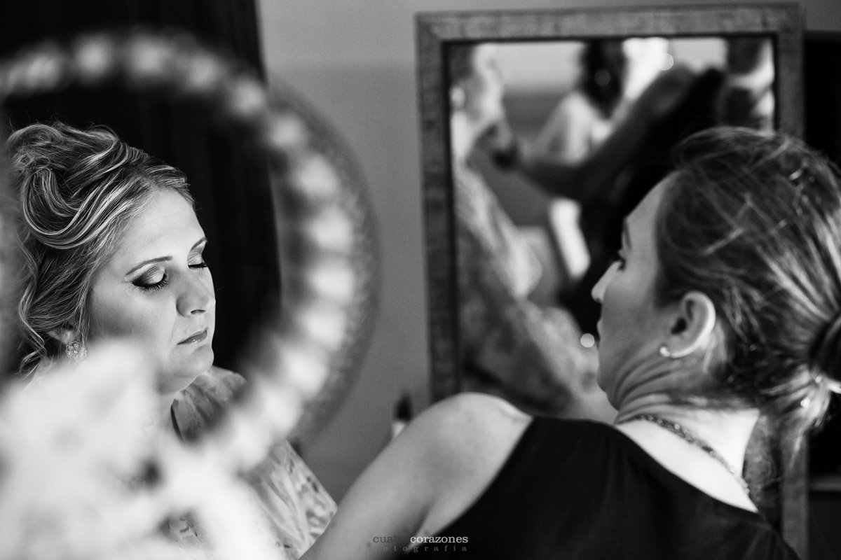 Boda en Castellar en la Casa Convento de la Almoraima - Cuatro Corazones Fotografía por Juanlu Corrales
