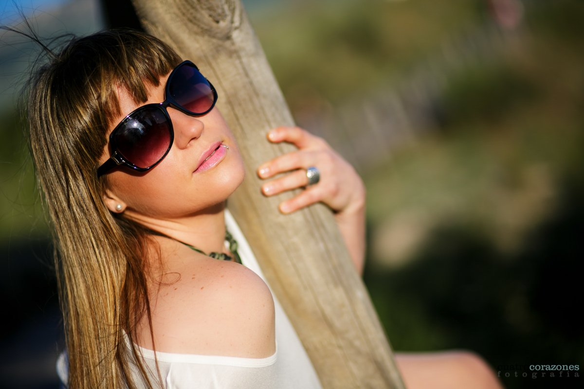 Sesión fotográfica en las playas de Tarifa con Ana - Cuatro Corazones Fotografía por Juanlu Corrales
