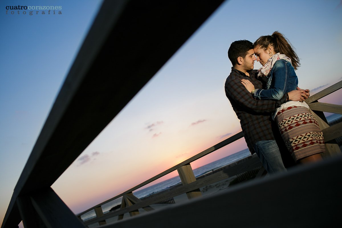 Reportaje preboda en la playa de Tarifa Arte Vida - Cuatro Corazones Fotografía por Juanlu Corrales