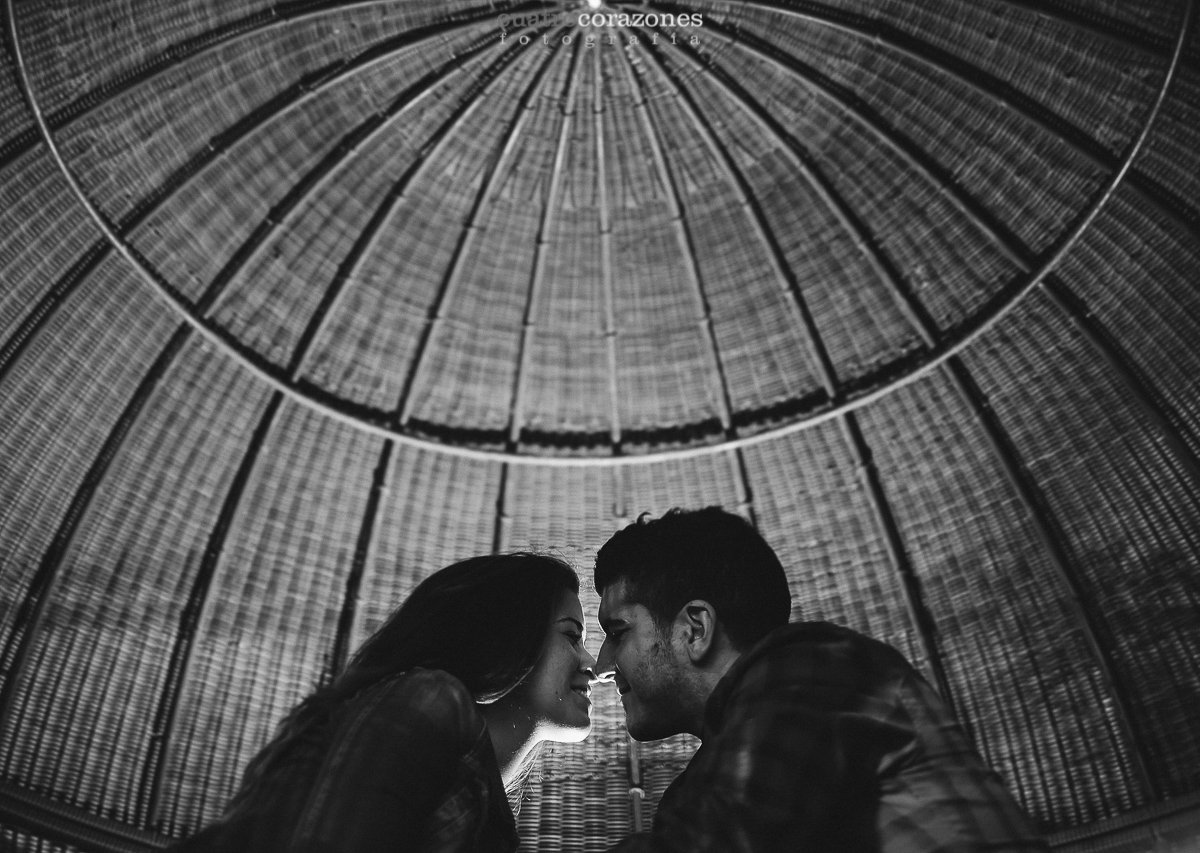 Reportaje preboda en la playa de Tarifa Arte Vida - Cuatro Corazones Fotografía por Juanlu Corrales