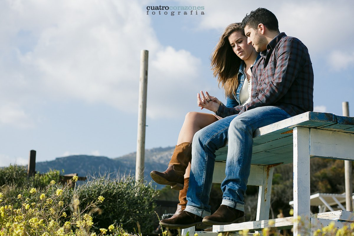 Reportaje preboda en la playa de Tarifa Arte Vida - Cuatro Corazones Fotografía por Juanlu Corrales