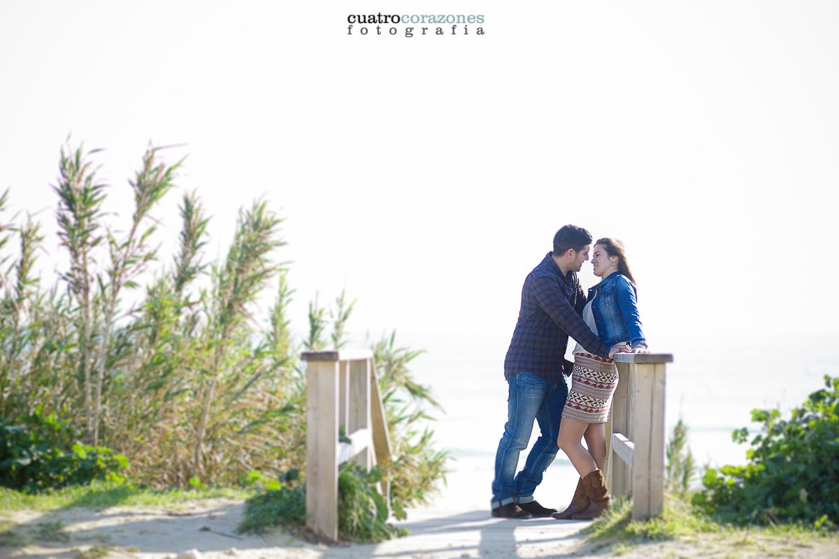 Reportaje preboda en la playa de Tarifa Arte Vida - Cuatro Corazones Fotografía por Juanlu Corrales