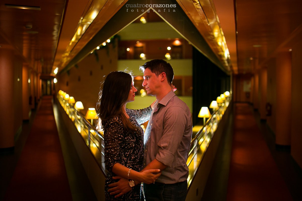 Prebodas en Sevilla en la Plaza de España con Juan y Begoña - Cuatro Corazones Fotografía por Juanlu Corrales