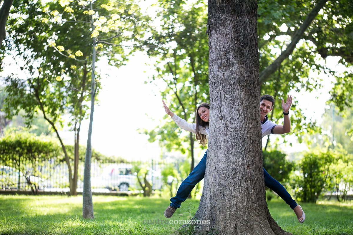Prebodas en Sevilla en la Plaza de España con Juan y Begoña - Cuatro Corazones Fotografía por Juanlu Corrales