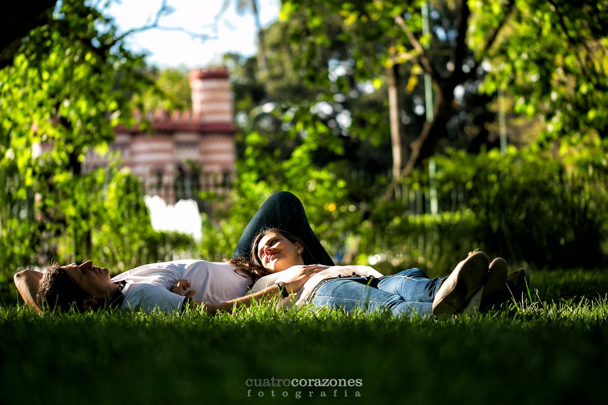 Prebodas en Sevilla en la Plaza de España con Juan y Begoña - Cuatro Corazones Fotografía por Juanlu Corrales