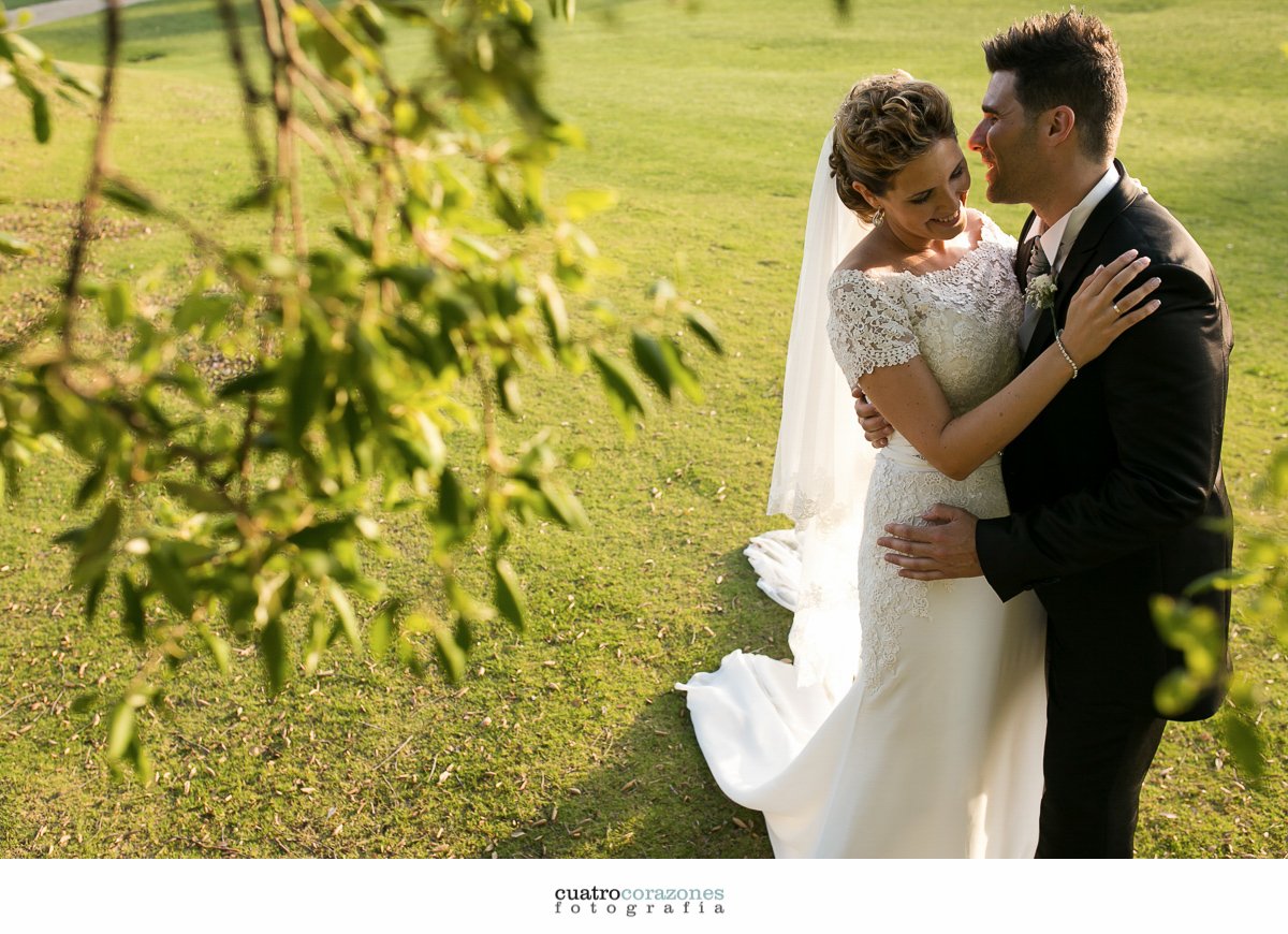 boda en San Roque Suites e Iglesia de Ntra. Sra. de la Merced de Sotogrande - Cuatro Corazones Fotografía por Juanlu Corrales