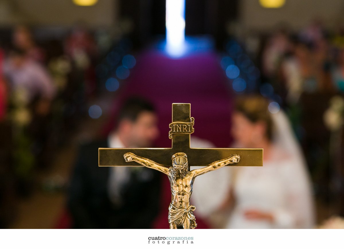 boda en San Roque Club e Iglesia de Ntra. Sra. de la Merced de Sotogrande - Cuatro Corazones Fotografía por Juanlu Corrales