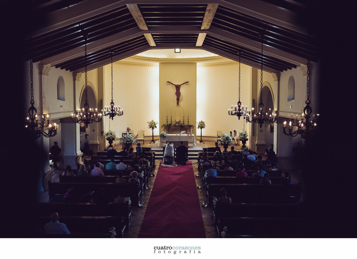 boda en San Roque Club e Iglesia de Ntra. Sra. de la Merced de Sotogrande - Cuatro Corazones Fotografía por Juanlu Corrales