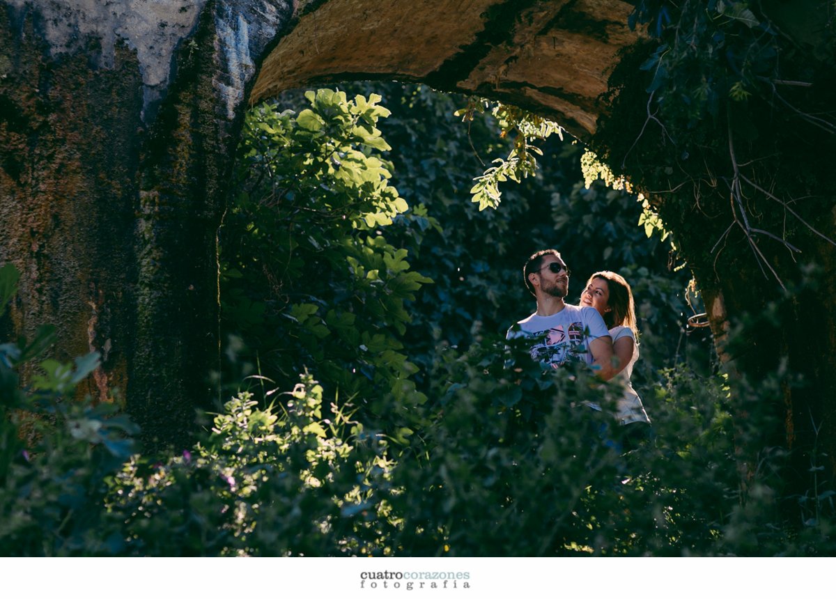 Fotos de preboda en el campo de Vejer de la Frontera y Conil con Mari Carmen y Pedro - Cuatro Corazones Fotografía por Juanlu Corrales