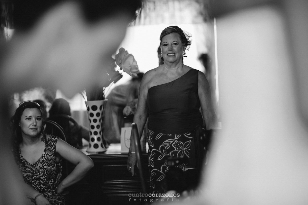 Boda en club de golf Alcaidesa e Parroquia de San Antonio de Padua de Algeciras - Cuatro Corazones Fotografía por Juanlu Corrales