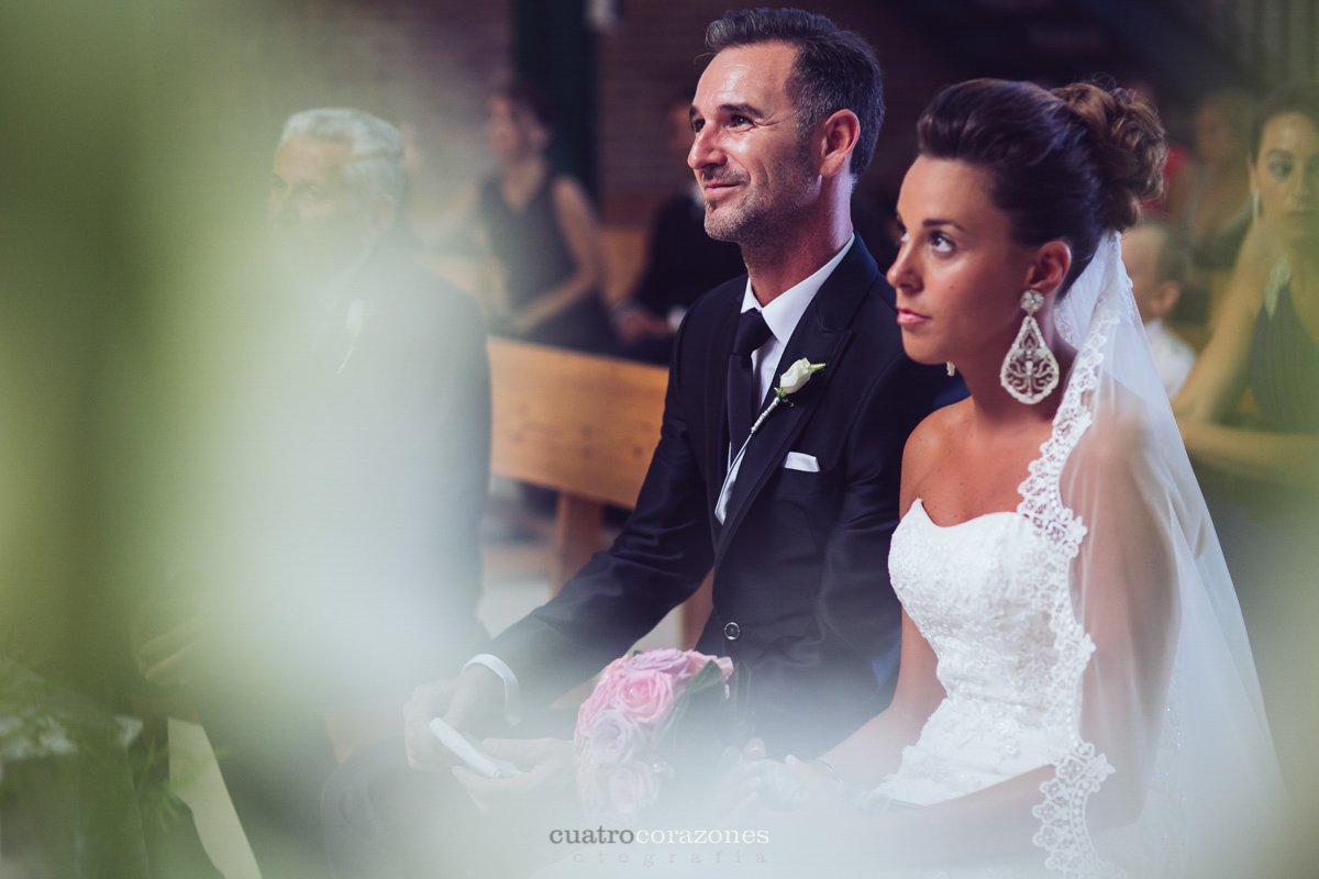 Boda en club de golf Alcaidesa e Parroquia de San Antonio de Padua de Algeciras - Cuatro Corazones Fotografía por Juanlu Corrales