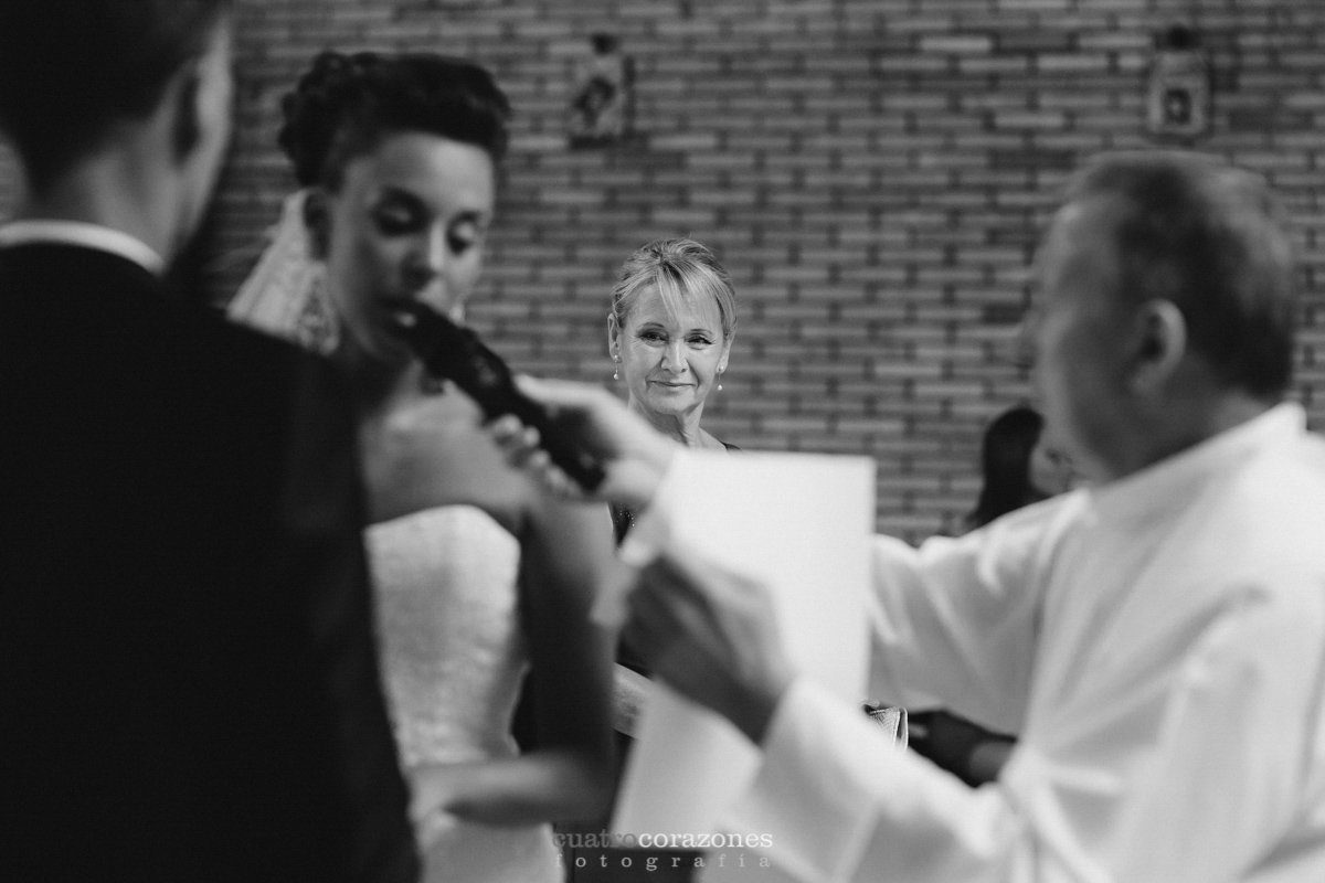 Boda en club de golf Alcaidesa e Parroquia de San Antonio de Padua de Algeciras - Cuatro Corazones Fotografía por Juanlu Corrales