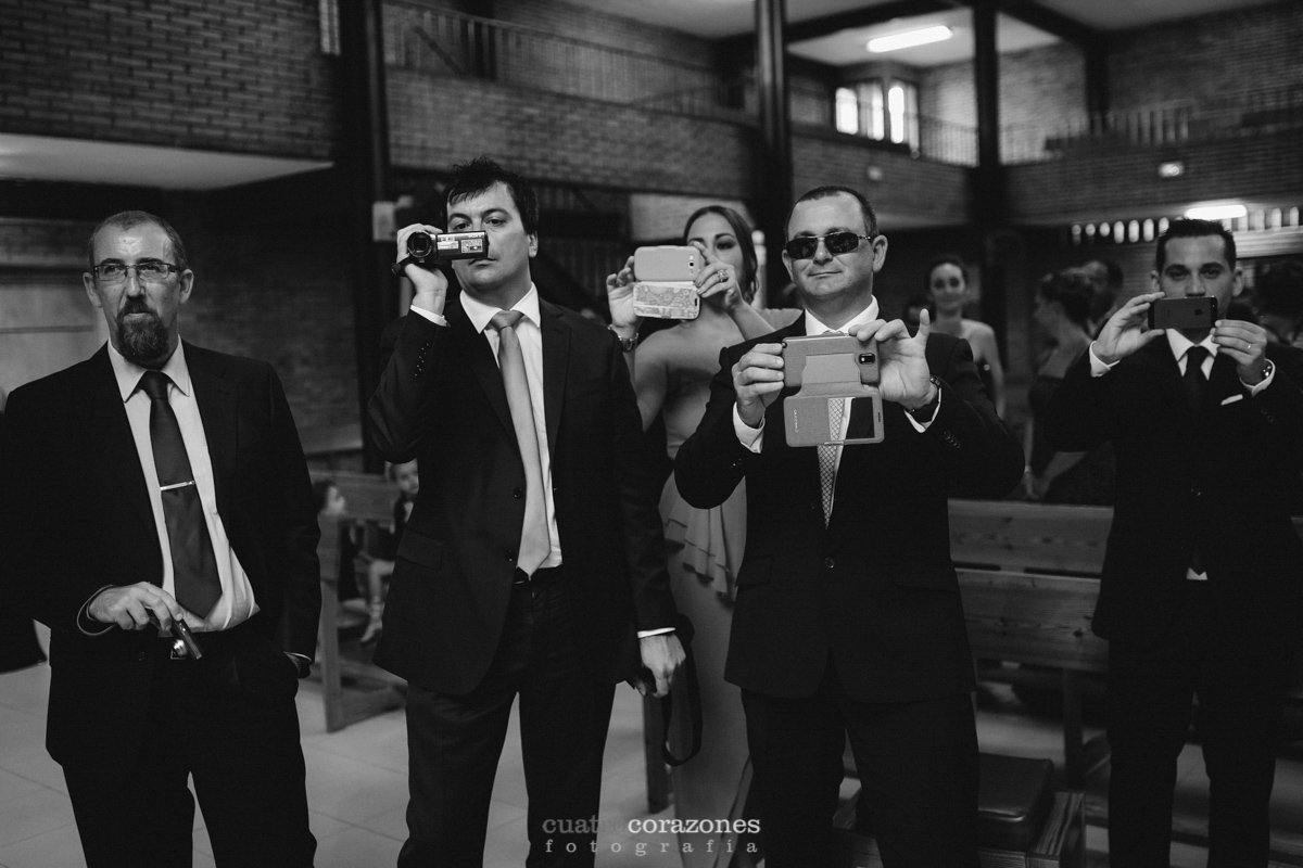Boda en club de golf Alcaidesa e Parroquia de San Antonio de Padua de Algeciras - Cuatro Corazones Fotografía por Juanlu Corrales