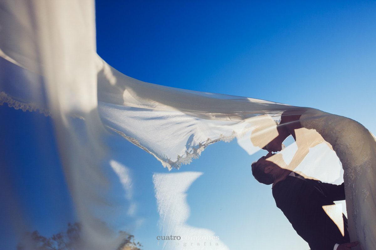 Boda en club de golf Alcaidesa e Parroquia de San Antonio de Padua de Algeciras - Cuatro Corazones Fotografía por Juanlu Corrales