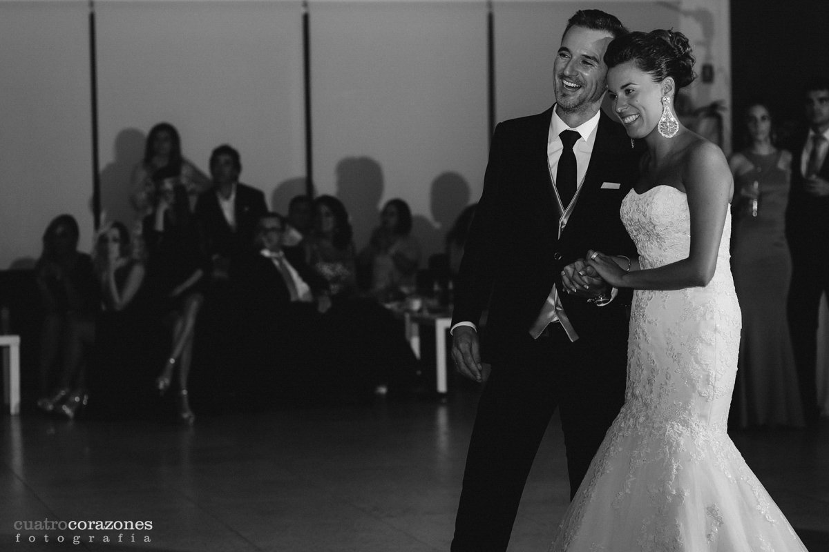 Boda en club de golf Alcaidesa e Parroquia de San Antonio de Padua de Algeciras - Cuatro Corazones Fotografía por Juanlu Corrales