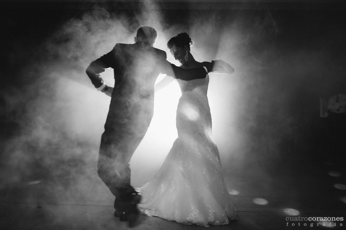 Boda en club de golf Alcaidesa e Parroquia de San Antonio de Padua de Algeciras - Cuatro Corazones Fotografía por Juanlu Corrales