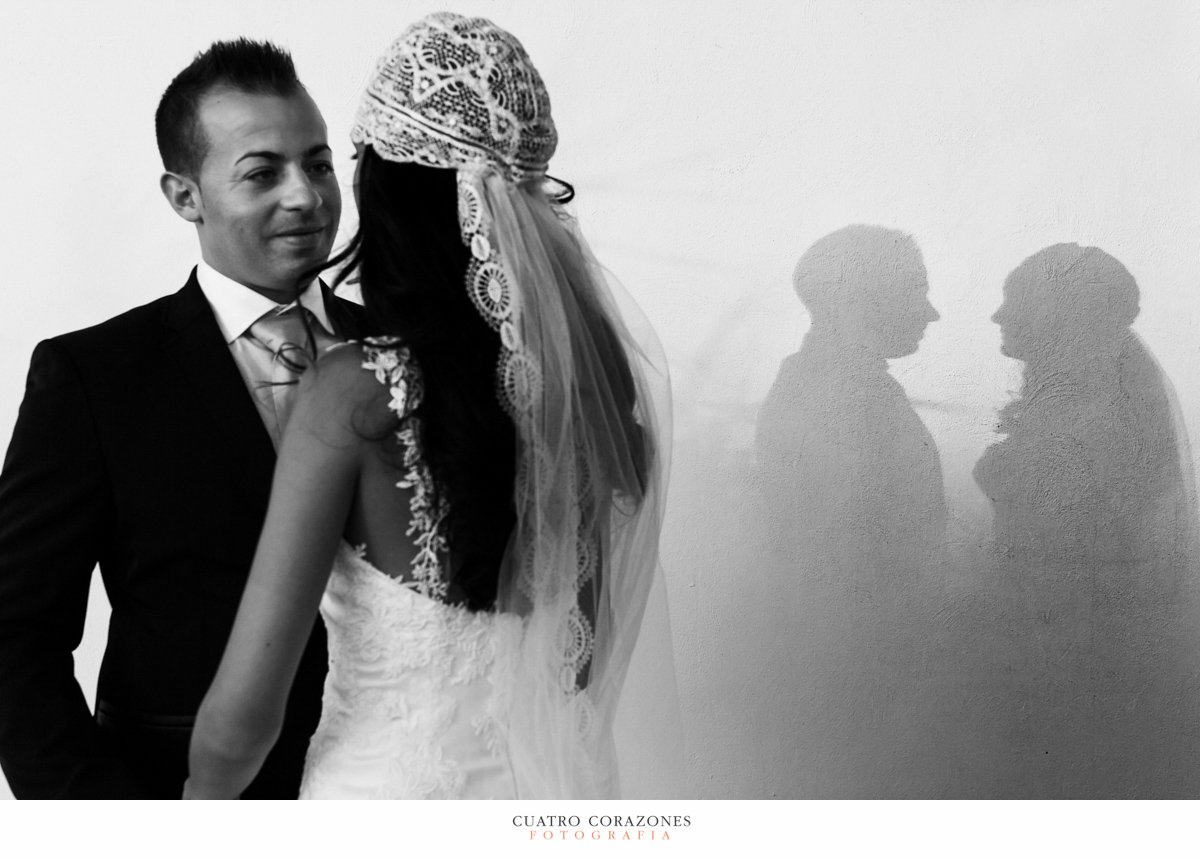 Boda en Los Barrios en la Iglesia de San Isidro Labrador y en Bahia Park Algeciras - Cuatro Corazones Fotografía por Juanlu Corrales