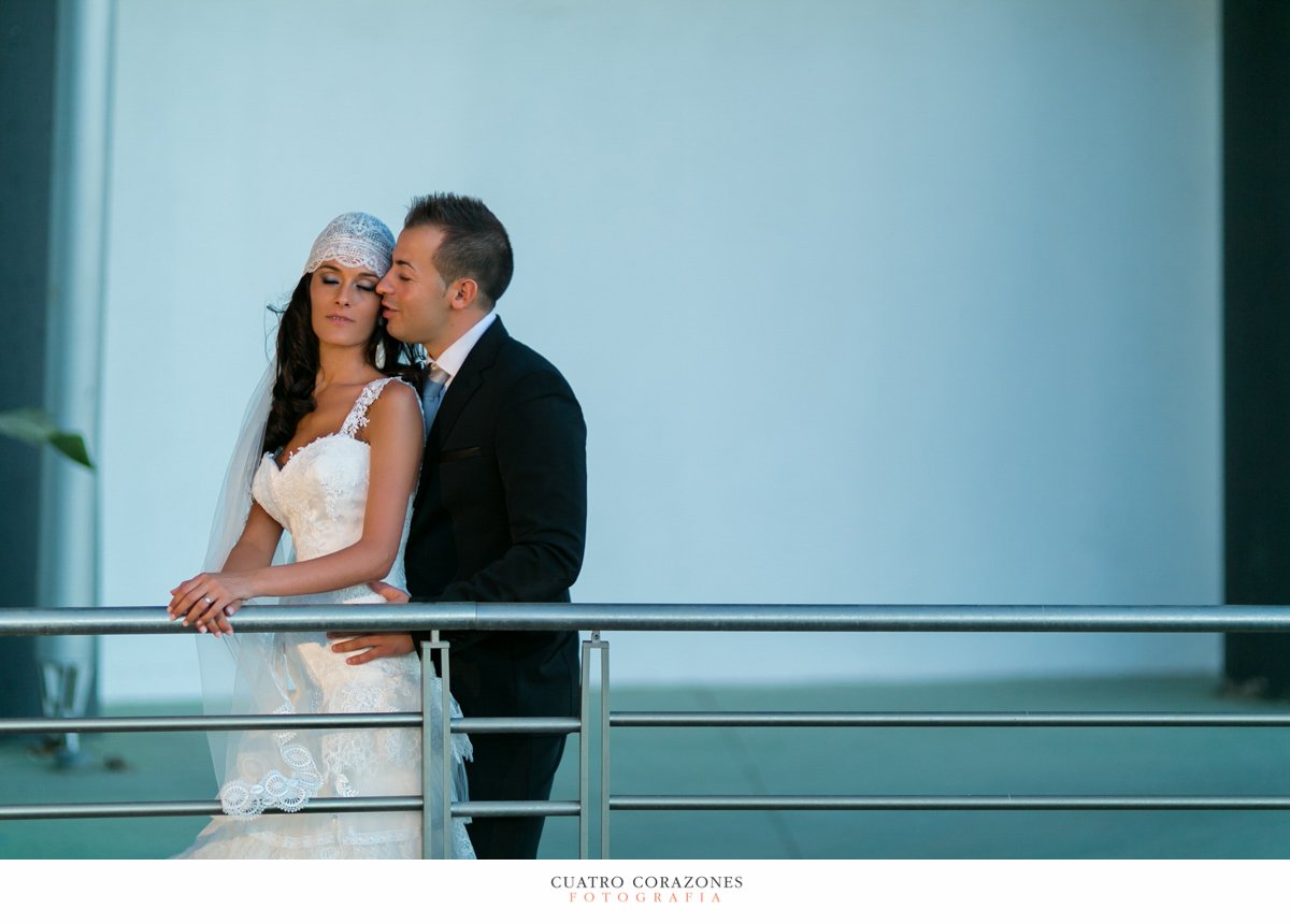 Boda en Los Barrios en la Iglesia de San Isidro Labrador y en Bahia Park Algeciras - Cuatro Corazones Fotografía por Juanlu Corrales