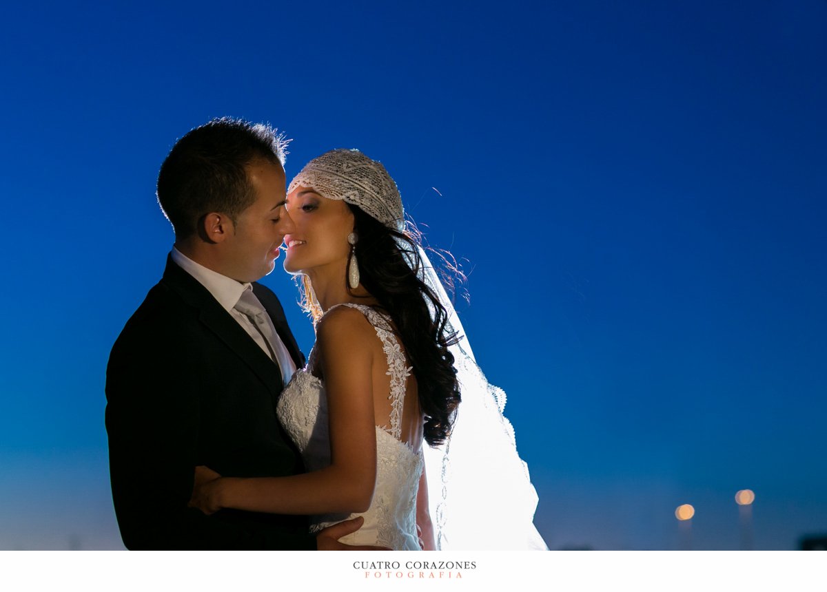 Boda en Los Barrios en la Iglesia de San Isidro Labrador y en Bahia Park Algeciras - Cuatro Corazones Fotografía por Juanlu Corrales