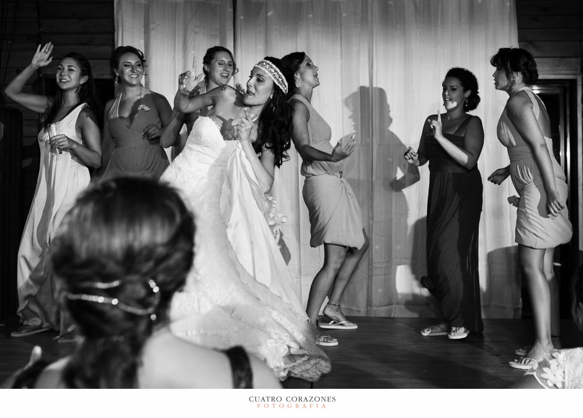 Boda en Los Barrios en la Iglesia de San Isidro Labrador y en Bahia Park Algeciras - Cuatro Corazones Fotografía por Juanlu Corrales