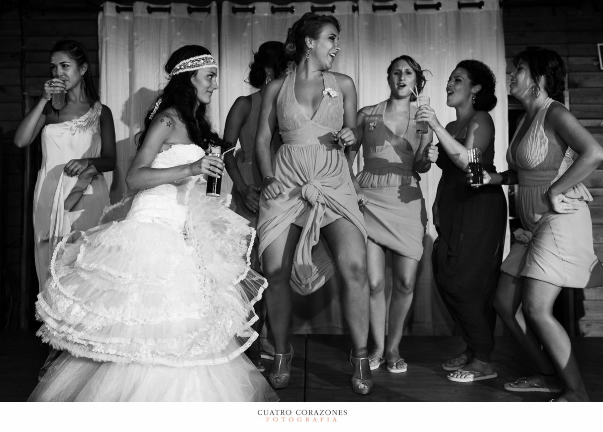 Boda en Los Barrios en la Iglesia de San Isidro Labrador y en Bahia Park Algeciras - Cuatro Corazones Fotografía por Juanlu Corrales