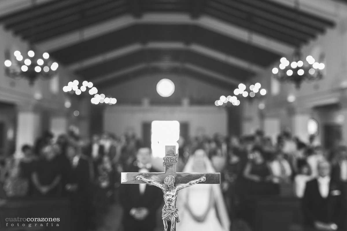 celebraciones de boda en San Roque, Iglesia de Sotogrande y Alcaidesa Golf - Cuatro Corazones Fotografía por Juanlu Corrales