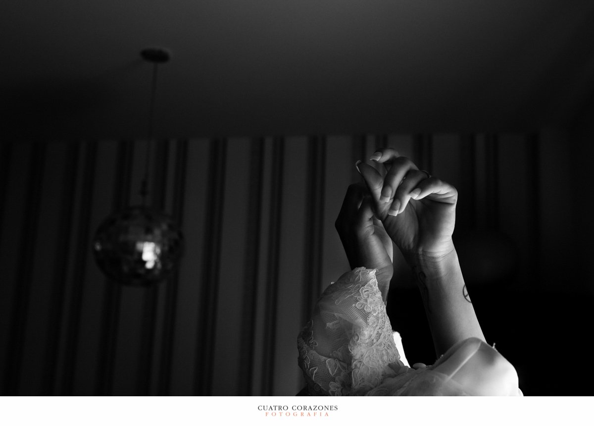 reportajes de boda en Algeciras en la parroquia Virgen de la Palma y celebración en El Campanario de Los Barrios - Cuatro Corazones Fotografía por Juanlu Corrales
