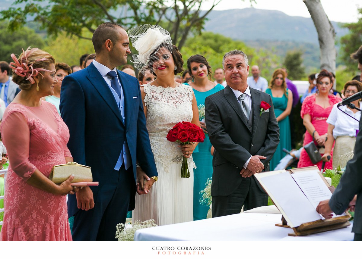 boda en campo en la Hacienda Almoguera de Los Barrios con Dani y Ana - Cuatro Corazones Fotografía por Juanlu Corrales